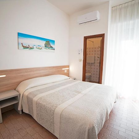 Hotel Mara Rimini Exterior photo